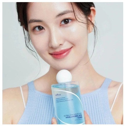 Isntree Hyaluronic Acid Airy Sun Stick SPF50+ PA ++++ UVA / UVB Слънцезащитен стик с хиалуронова киселина и SPF 50+