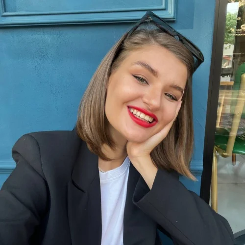 Ана Максимова