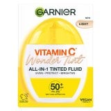 Garnier Skin Naturals Vitamin C Wonder Tint SPF 50+ Слънцезащитен крем за лице за изравняване на тена