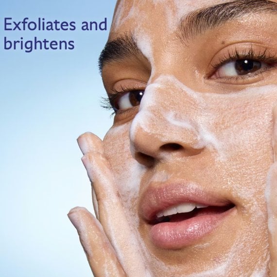Caudalie Vinoperfect Озаряваща микропилинг пяна за лице