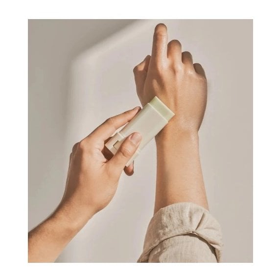 Beauty of Joseon Matte Sun Stick Mugwort+Camelia (SPF 50+ PA++++) Матиращ слънцезащитен стик за лице