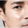 Shiseido Men Energizing Moisturizer Extra Light Fluid Овлажняващ регенериращ кожата флуид за лице за мъже