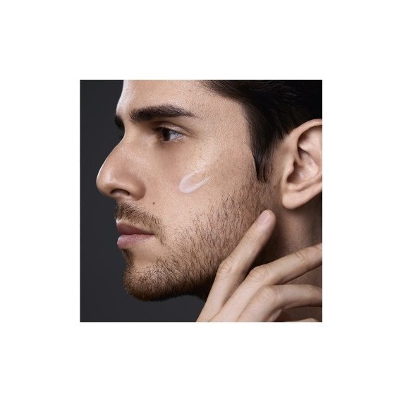 Shiseido Men Total Revitalizer Light Fluid Флуид против бръчки за мъже
