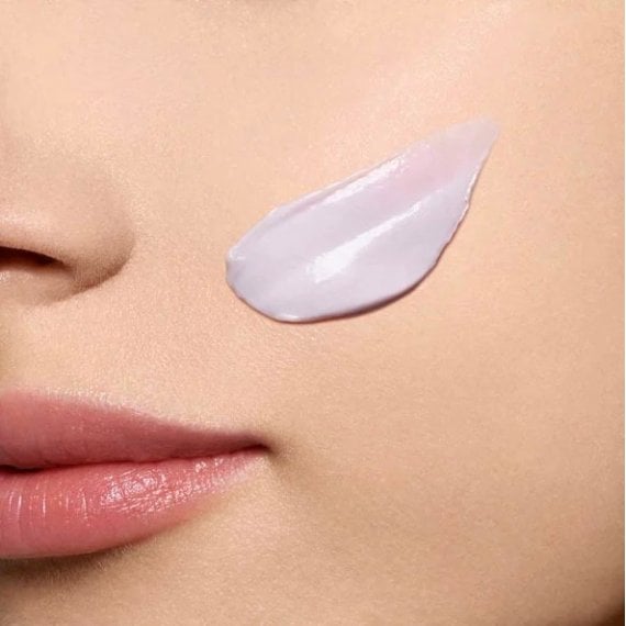Clarins Nutri Lumiere Revive Дневен ревитализиращ и регенериращ крем против бръчки за зряла кожа