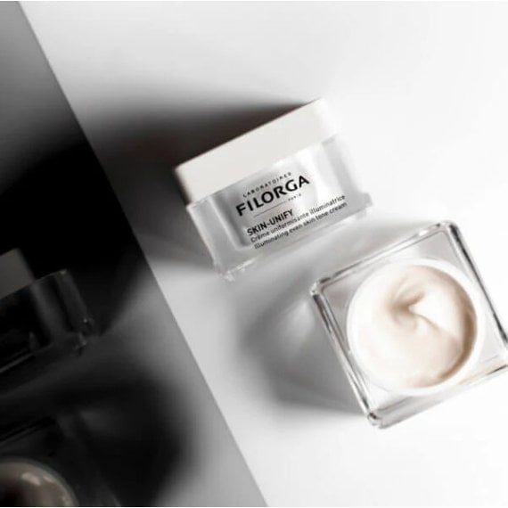 Filorga Skin Unify Illuminating Even Skin Tone Cream Хидратиращ дневен крем за изравняване и озаряване на тена