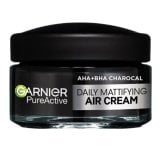 Garnier Pure Active Charcoal Air Mатиращ крем срещу несъвършенства