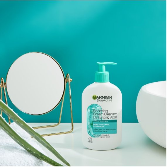 Garnier Skin Naturals Hyaluronic Aloe Почистващ гел за лице