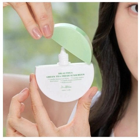 Dr. Althea Green Tea Fresh Sunscreen SPF50+