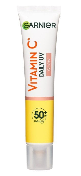 Garnier Skin Naturals Vitamin C SPF50+ Дневен флуид за сияйна кожа