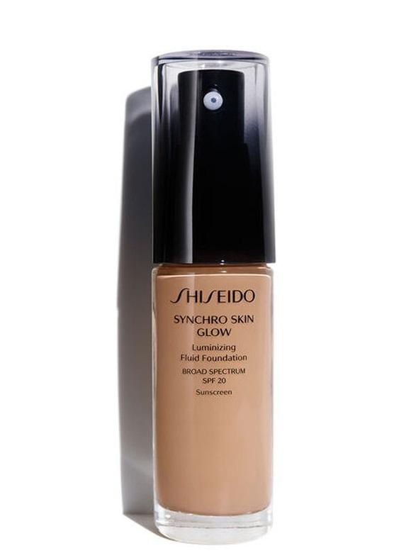 Shiseido Synchro Skin Glow Luminizing Fluid Foundation SPF 20 Озаряващ фон дьо тен със слънцезащитен фактор
