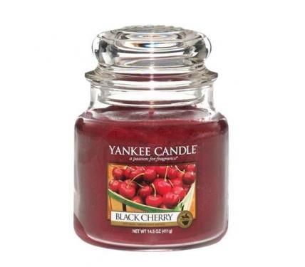 Yankee Candle Black Cherry Ароматна свещ